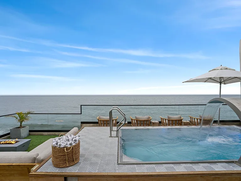 22640 Pacific Coast Hwy — Photo 86