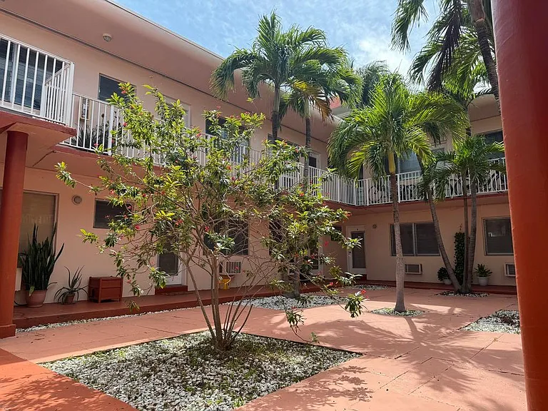 7840 Harding Ave #11 — Photo 13