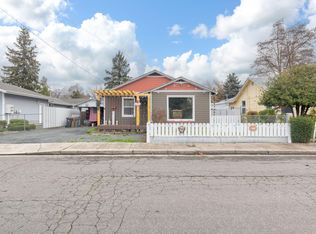 418 SE L St, Grants Pass, OR 97526