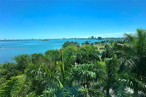 2000 N Bayshore Dr Photo 1