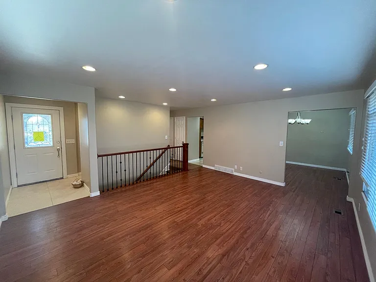 1645 E Parkway Ave — Photo 6