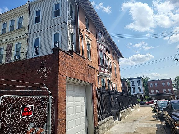4th image of 1415 W Allegheny Ave