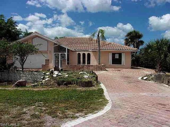 2nd image of 27133 Edenbridge Ct