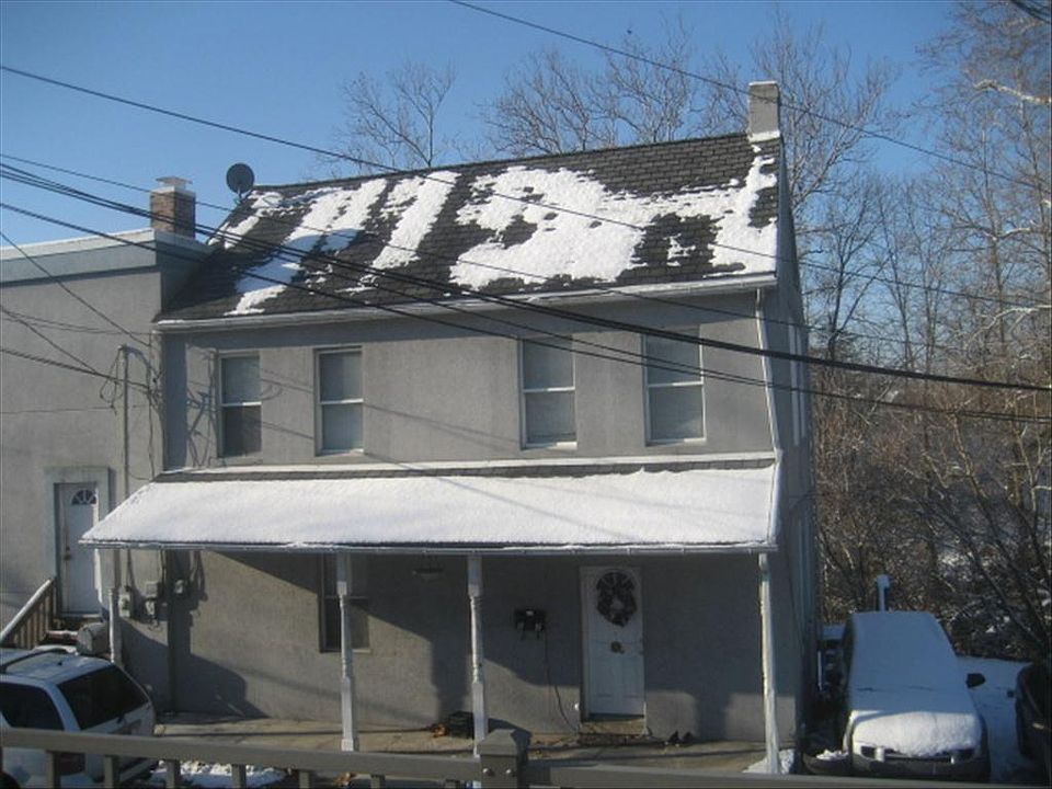 1st image of 27 W 10th St