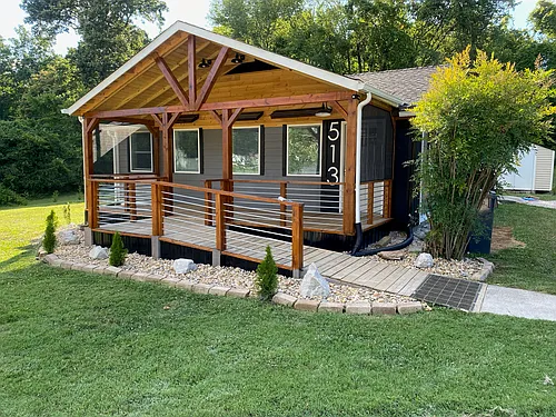 513 Hickory Dr Photo 1