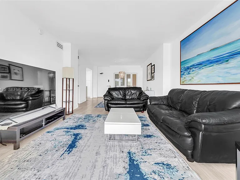 300 Bayview Dr #214 — Photo 26