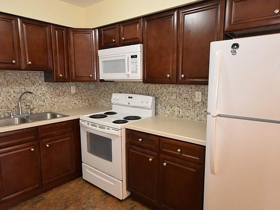 4th image of 51 Northrup Dr #51