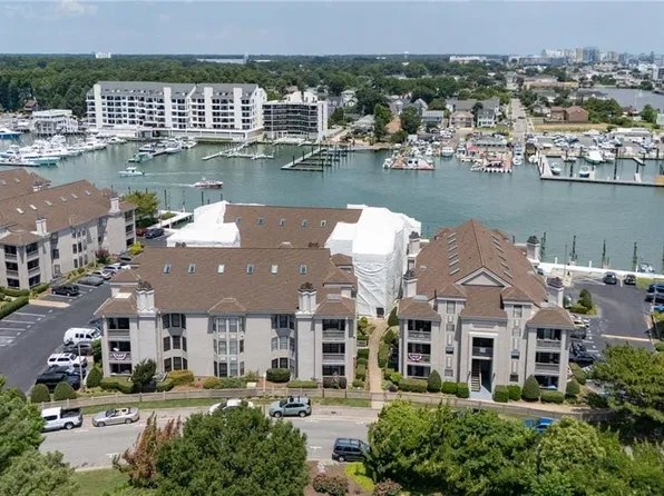 407 Harbour Point APT 303, Virginia Beach, VA 23451