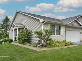 215 Julie Ln, Hampshire, IL