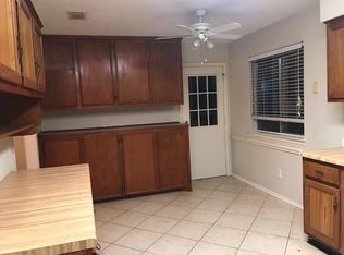 17 Sarita Rd, Angleton, TX 77515