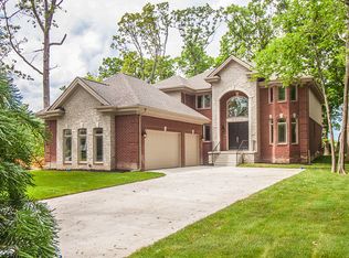 100 Hadsell Dr, Bloomfield Hills, MI 48302