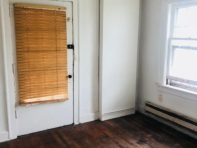 10423 Lorain Ave #1-8 — Photo 3