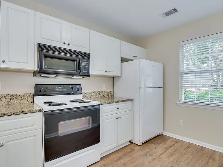 4691 Brookwood Ln — Photo 8