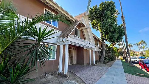 RW Clementine Street Photo 1