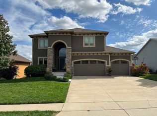 6878 Reed Ln, West Des Moines, IA 50266