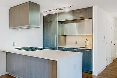 Rented by R New York