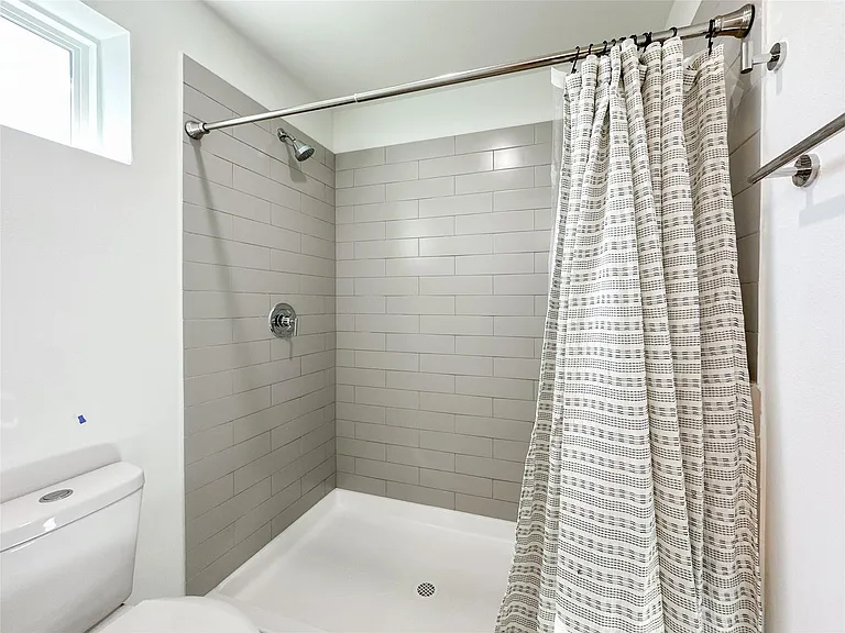 2710 Discovery Trails Ct — Photo 23
