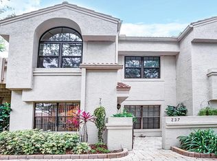237 Los Prados Dr, Safety Harbor, FL 34695