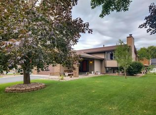 8245 Cooper Way E, Inver Grove Heights, MN 55076