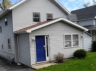 7077 Lakeshore Rd, Cicero, NY 13039