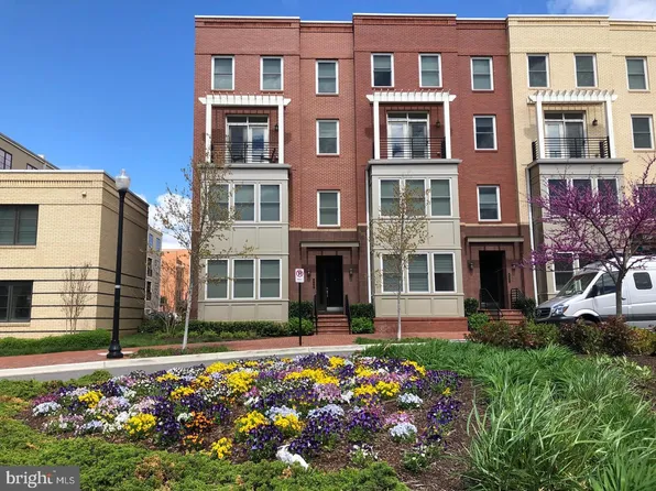 620 E Howell Ave Unit 102, Alexandria, VA 22301