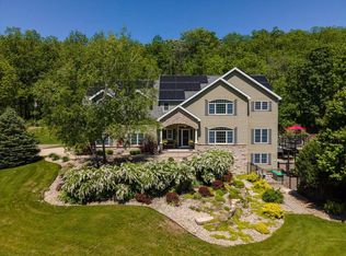 W5602 Spring Valley Rd, New Glarus, WI 53574