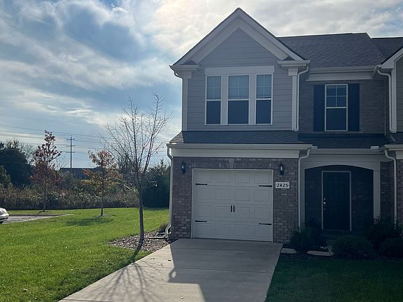3rd image of 2425 Salem Creek Ct