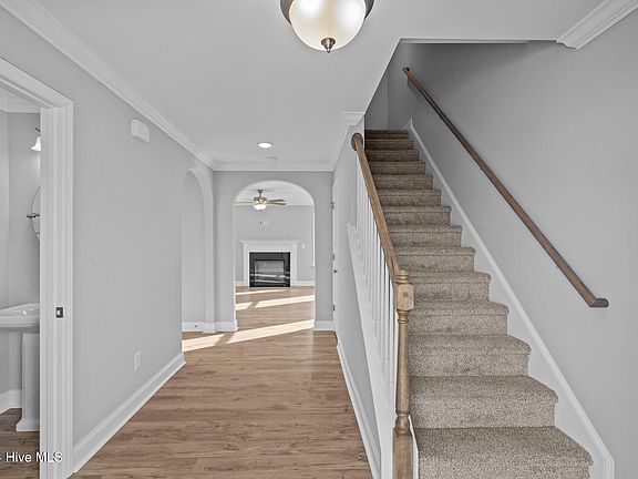 4th image of 713 Plymouth Drive