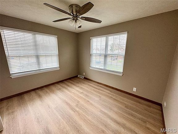 5th image of 310 N Vernon St #4