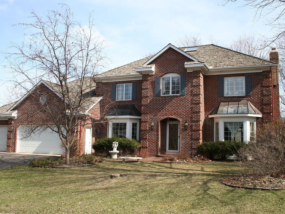 1st image of 716 Lake Point Dr