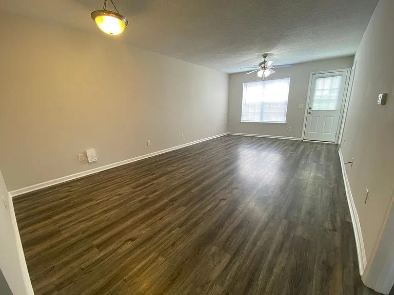 Meridian Park Apartments — Photo 89