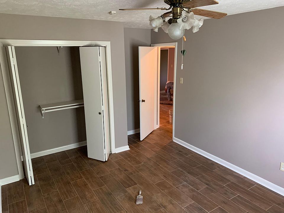 2nd image of 5248 Fieldcrest Ave
