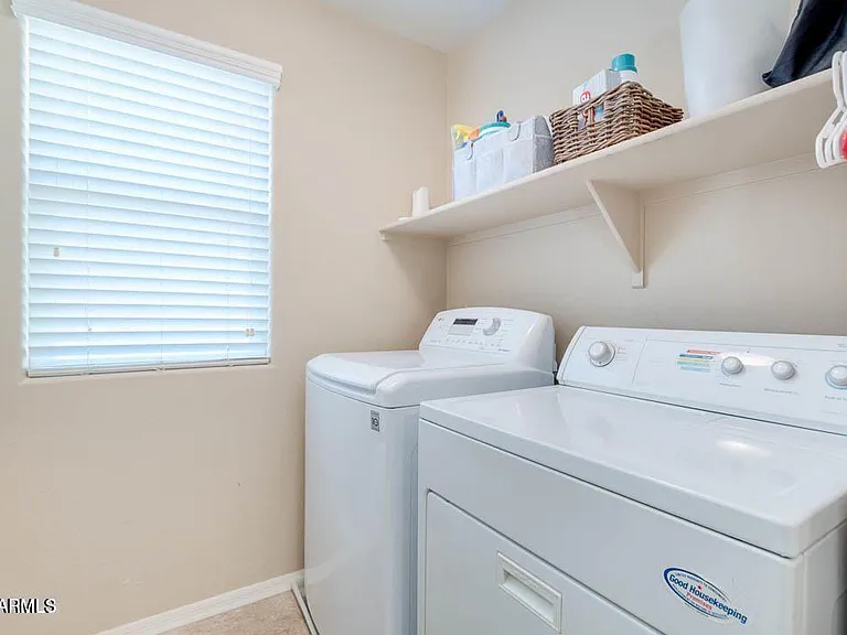 4050 E Oakland St — Photo 22