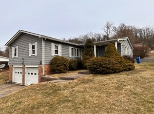 847 W Newton Rd #1, Elizabeth, PA 15037