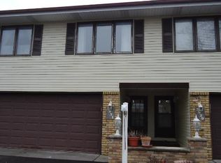 3931 Silver Lake Rd, Saint Anthony, MN 55421