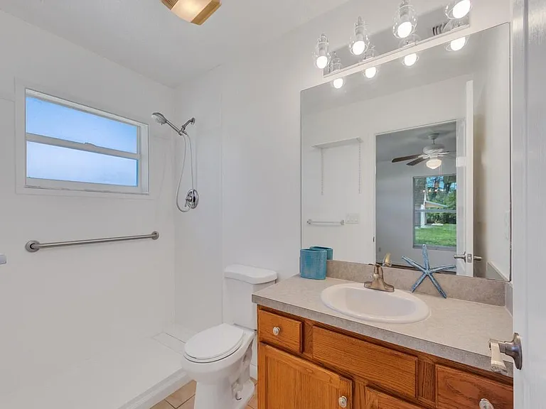 11171 Airport Dr — Photo 16