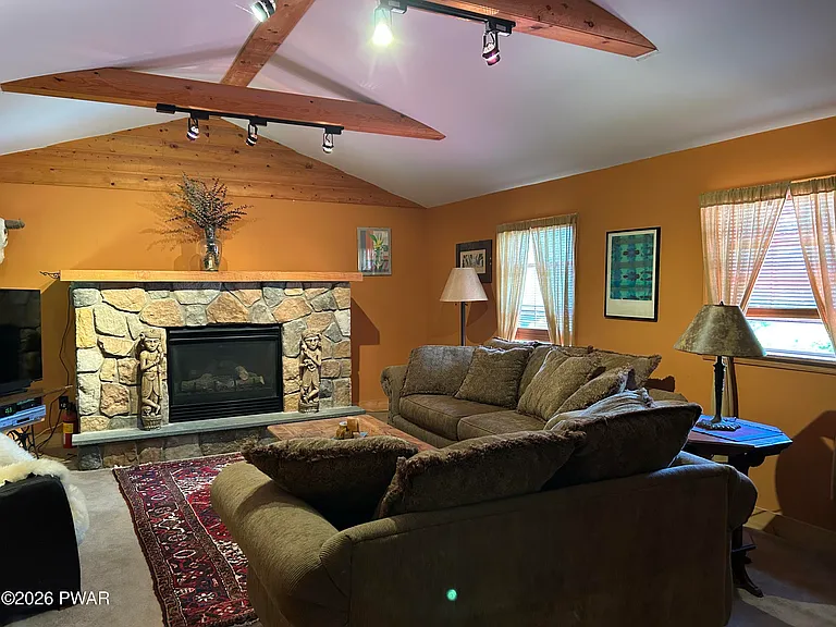 128 Shiny Mountain Rd — Photo 5