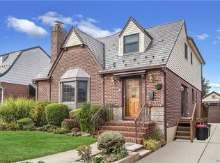 7528 181st St, Fresh Meadows, NY 11366