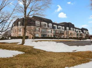 111 Rust Rd APT 110, Bloomington, IL 61701