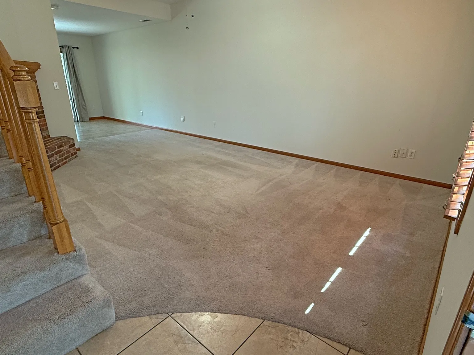 3 bed, 1420 sqft, $2,200 — Photo 3