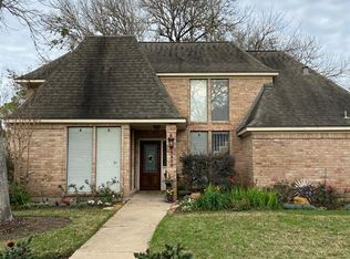 1310 Richmond Ct, Richmond, TX 77406
