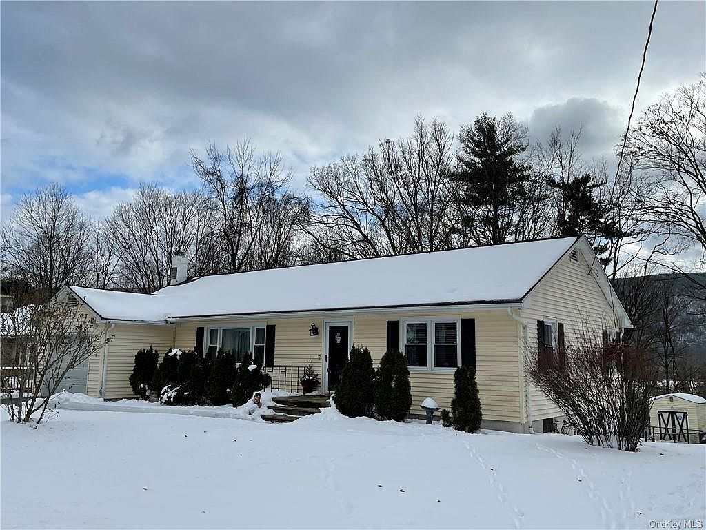 28 High St, Napanoch, NY 12458 | Zillow