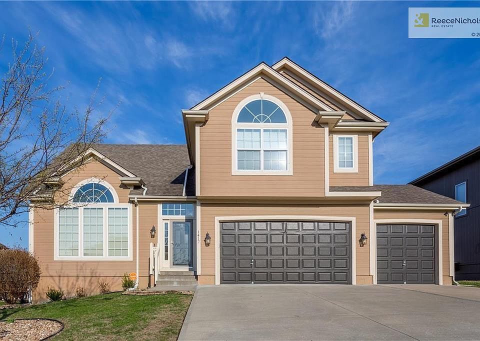 1st image of 1417 NE Stonewood Dr