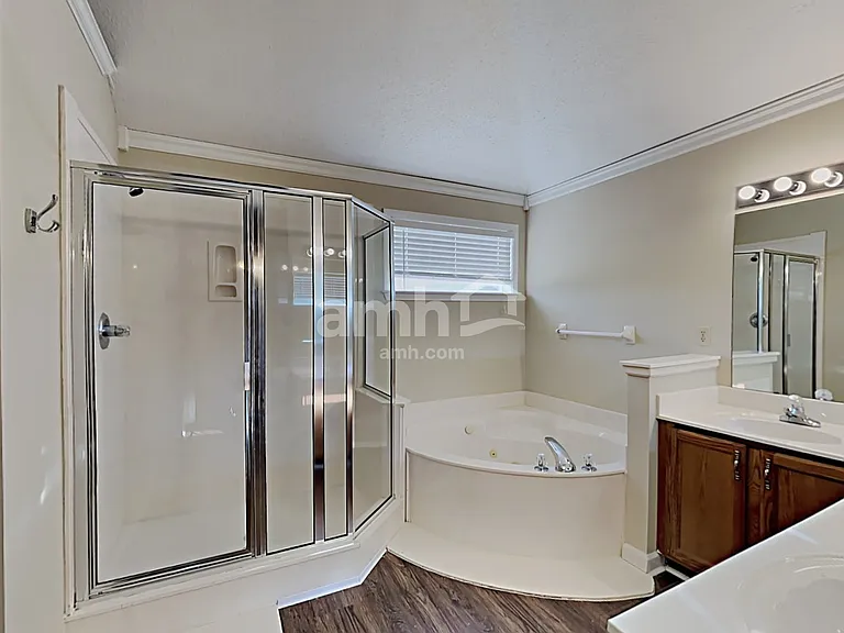 10067 Woodland Grove Dr — Photo 9