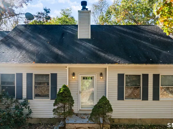 301 Merrow Road, Coventry, CT 06238