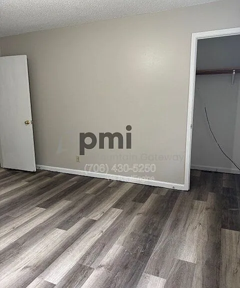 54 Greenwood Cir — Photo 9