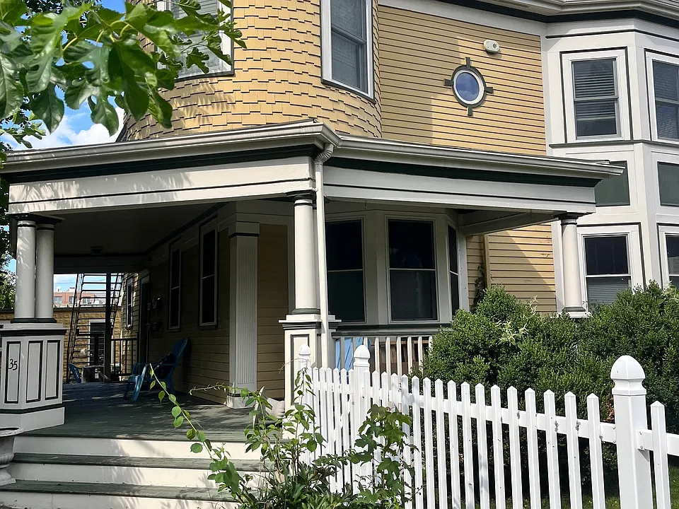 35 Highland Ave #1B