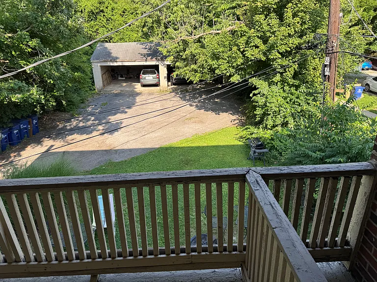 3262 Indianola Ave #D — Photo 8