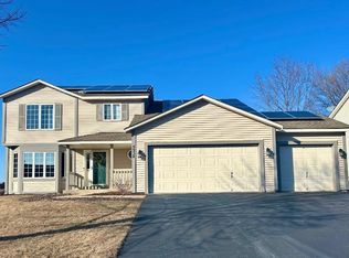 9934 77th St S, Cottage Grove, MN 55016