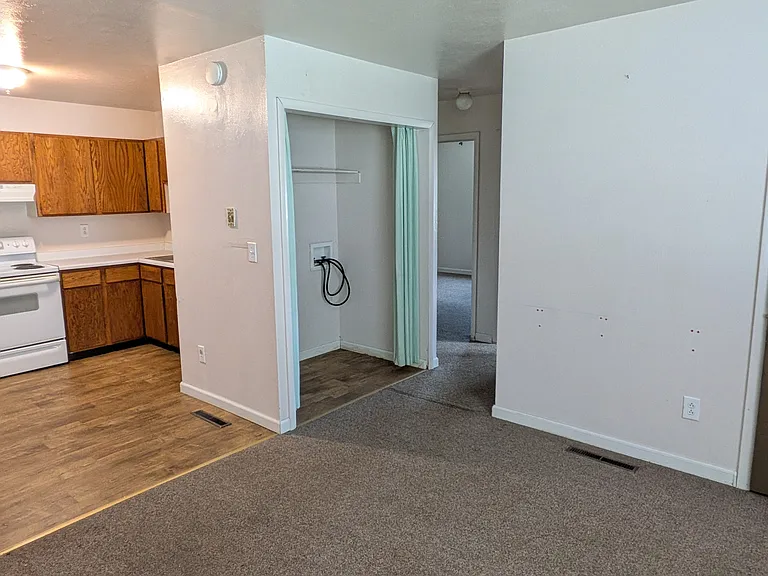 1732 Hampton S #4 — Photo 7